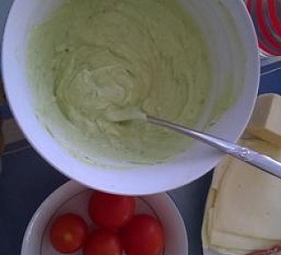 Jednoduchá avokádová pomazánka