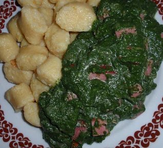 Bramborové noky s dušeným špenátem Bramborové noky s dušeným špenátem