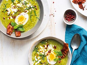 Cuketová polévka s pórkem a špenátem