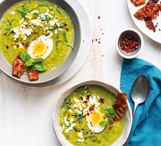 Cuketová polévka s pórkem a špenátem