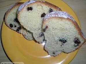 Bábovka kynutá - rozinková