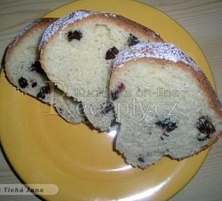 Bábovka kynutá - rozinková Bábovka kynutá - rozinková
