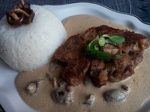 Krkovička se smetanovou shii take omáčkou