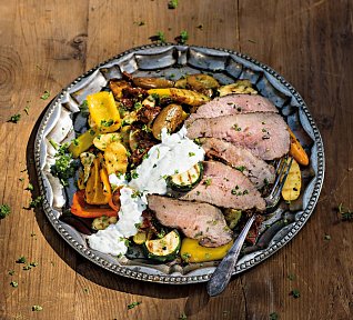 Grilované vepřové s bramborovým salátem