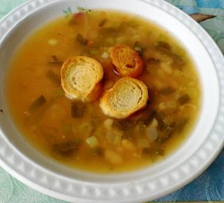 Fazolová polévka s pórkem