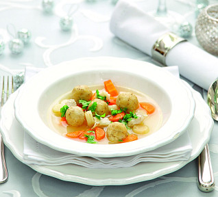 Rybí vývar s knedlíčky