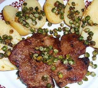 Přírodní maso s hráškem