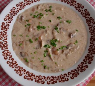 Chlebová polévka se žampiony (hlívou)