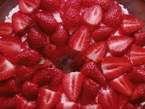 Jahodový dort se smetanou