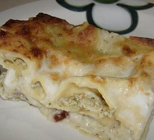Lasagne s pestem, ricottou a sušenými rajčaty