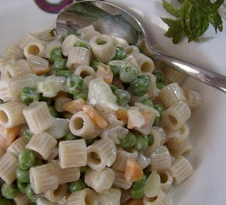 Prosté těstoviny s hráškem 2