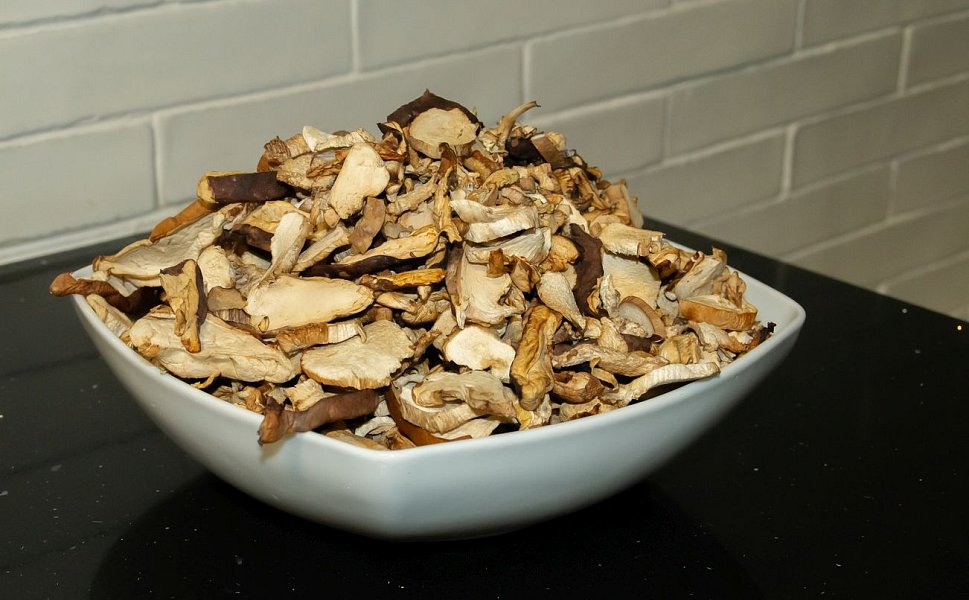 Zapečené těstoviny se zeleninou a houbami