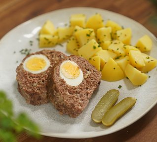 Sekaná pečeně plněná vejci