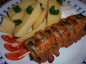Cuketové špízy se šunkou v pivním těstíčku Cuketové špízy se šunkou v pivním těstíčku
