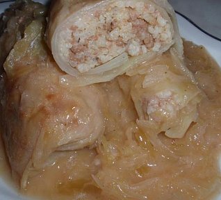 Holubce v bešamelu - plněné zelné listy