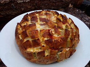 Zapečený bochníček aneb "chlebový ježek"