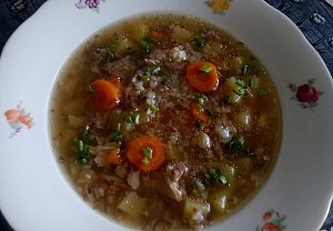 Česneková polévka (česnečka) s pohankou