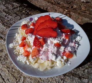 Jahodové těstoviny