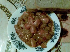 Vinná klobása ve slanině-na pivě Vinná klobása ve slanině-na pivě