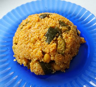 Kuskus s cuketou a cizrnou