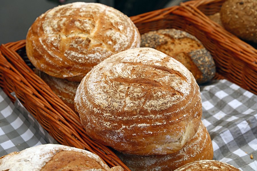 Květáková polévka v chlebu