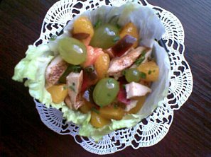 Drůbeží salát s ovocem a zeleninou