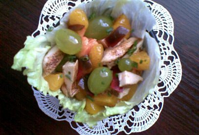 Drůbeží salát s ovocem a zeleninou