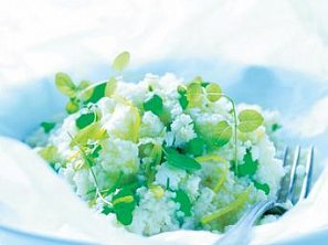 Kuskus s citronem a čerstvou majoránkou