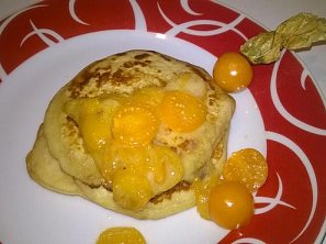 Lívance s přelivem z physalis