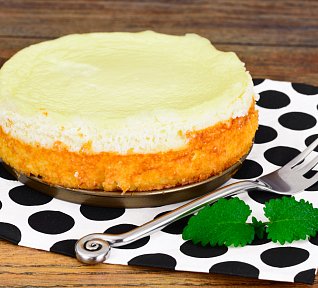 Tvarohovo-ořechovo-sněhové řezy