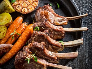 Pečený jehněčí hřebínek na pivu