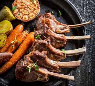 Pečený jehněčí hřebínek na pivu