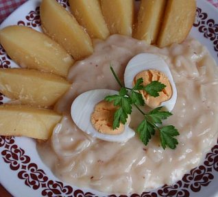 Cibulová sladkokyselá omáčka / zadělávaná cibule