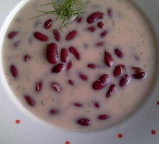 Fazolová polévka na kyselo