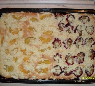 Meruňkový táč kynutý