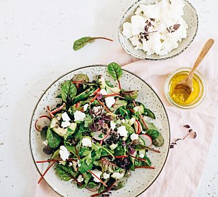 Čočkový salát s ředkvičkami a fetou