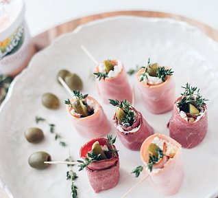 Šunkové silvestrovské rolky s Lučinou