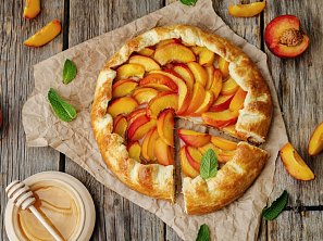Tvarohovo-nektarinkový koláč