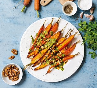 Pečená mrkev s petrželkovým pestem