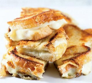 Sýrové minisendviče