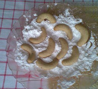 Vídeňské ořechové rohlíčky