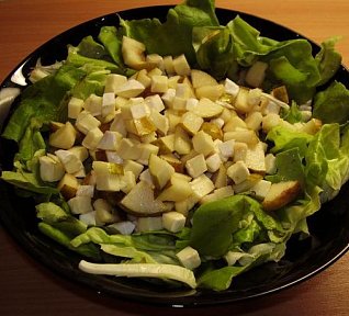 Hermelínovo-hruškový salát
