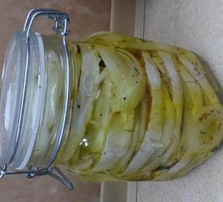 Hospodský nakládaný hermelín