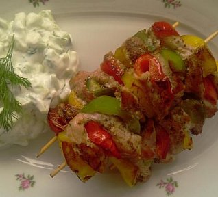 Paprikové (nejen) jehněčí špízy s tzatziki