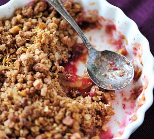 Mrkvový crumble s blumami