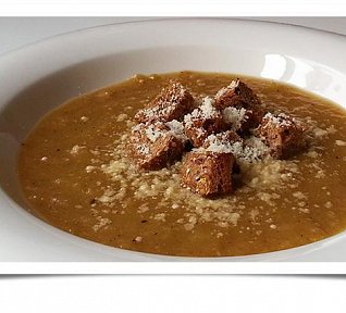 Cibulačka s krutonky