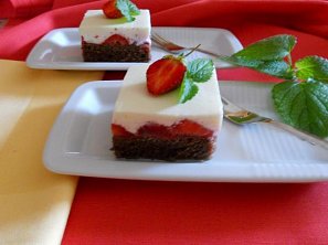 Jahodové řezy s bílou čokoládou