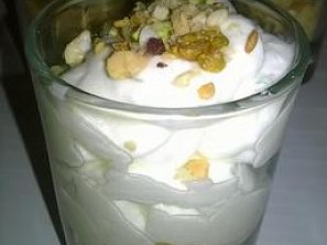 Limetková pěna s ořechy