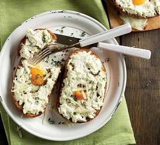 Zapečené chleby s vejcem a ricottou