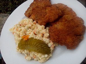 Bramborovo-celerový salát